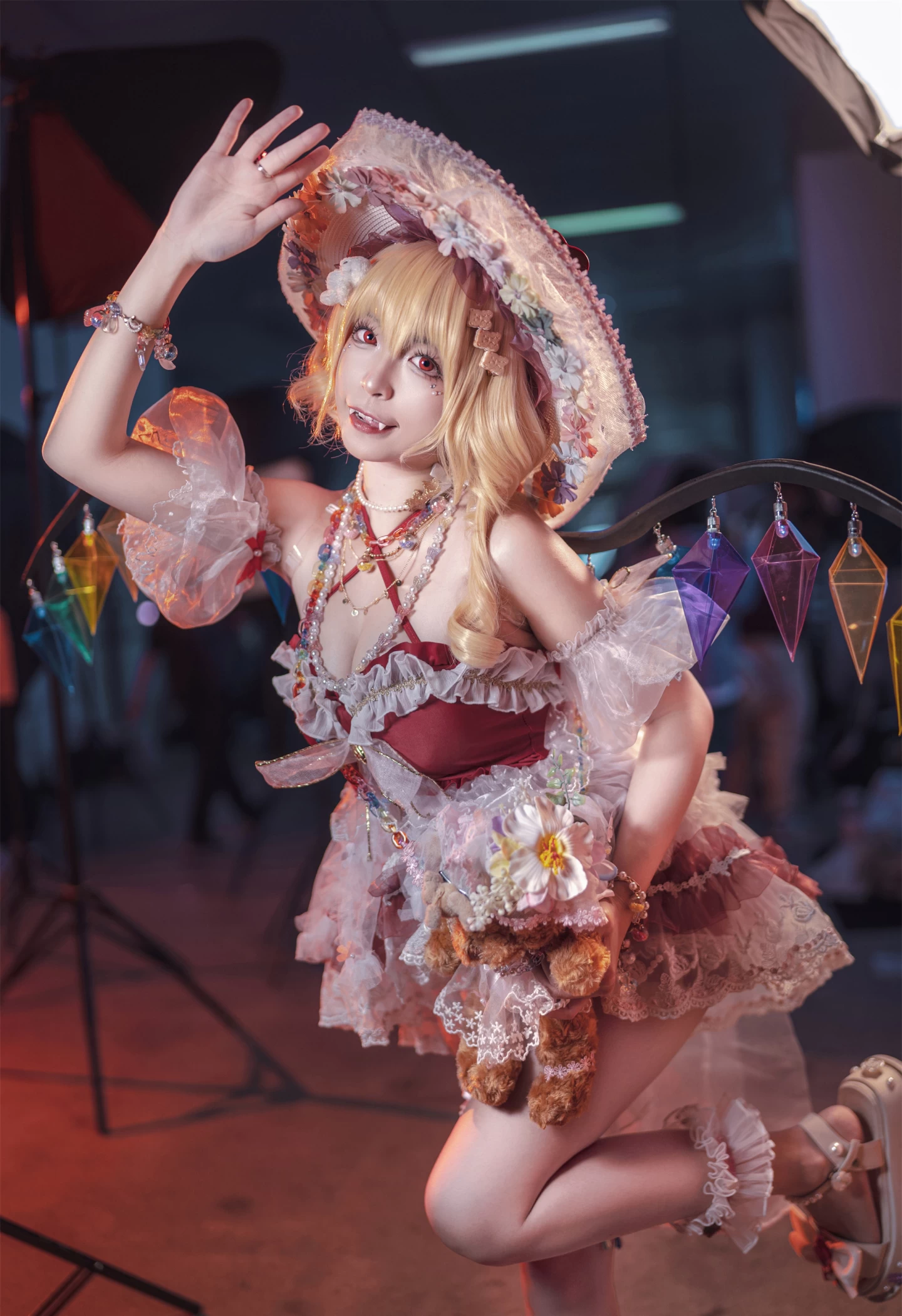 Cos美图-动漫Coser@冉冉不甜v芙兰泳装