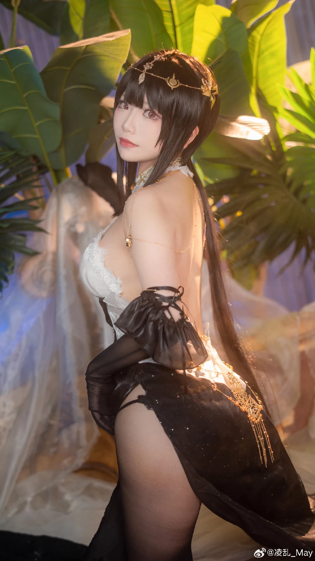 COSPLAY 乘兴而来，兴尽而归。平时里繁杂的事务考虑多了，这种时候就该放空思绪单纯享受~ 镇海-潋滟水色@凌乱_May