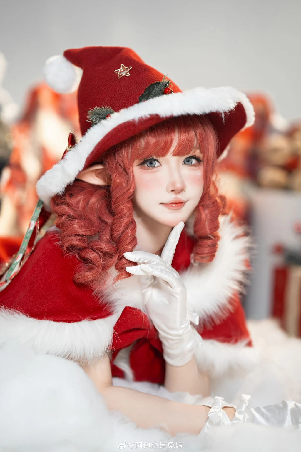 🎄🧑‍🎄圣诞快乐～🎄🔔 大概是圣诞小精灵🧚‍♀️这种设定？@阿包也是兔娘