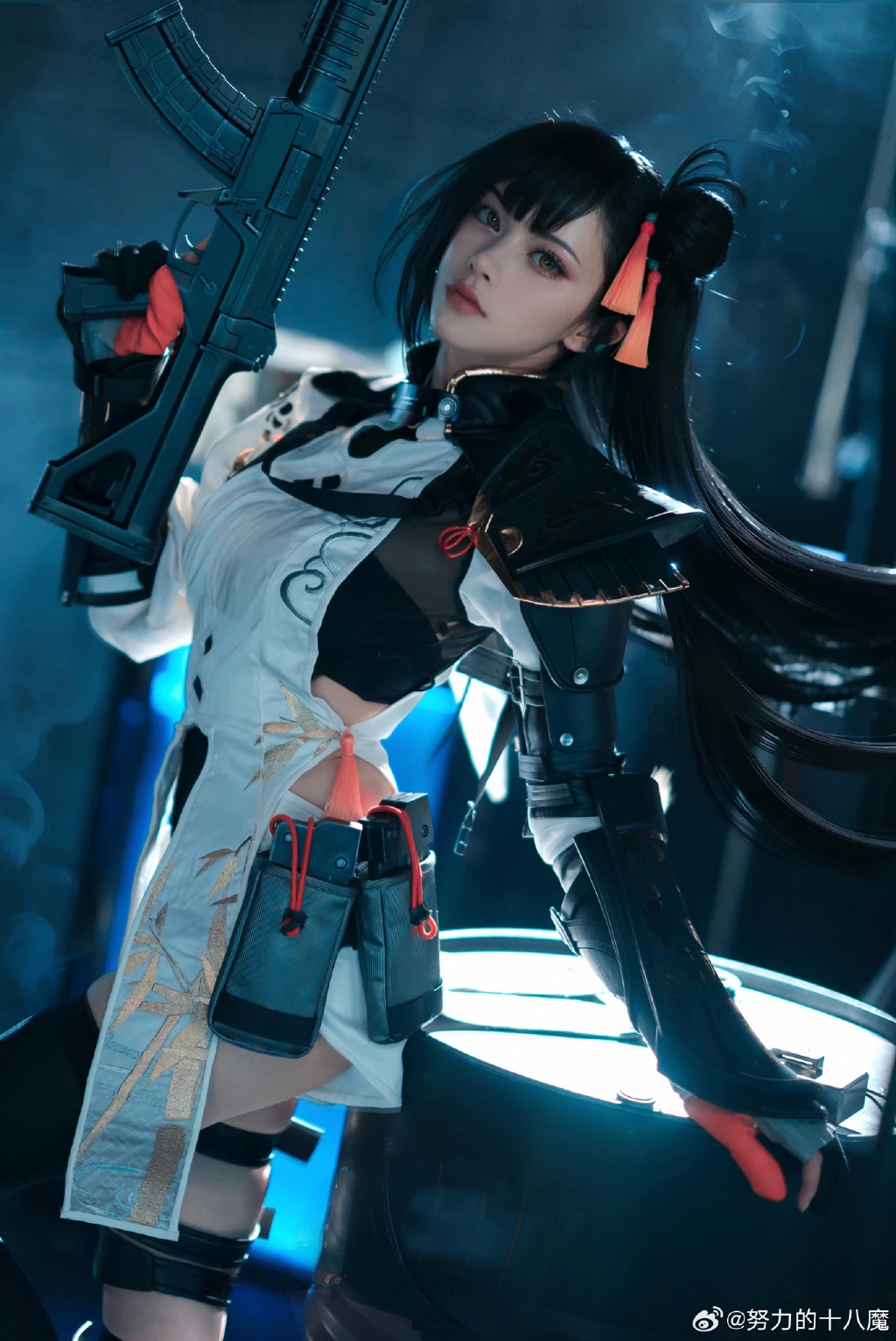 COSPLAY 以霜降小队的能力，什么样的委托都不在话下。 少女前线2追放 闪电@努力的十八魔