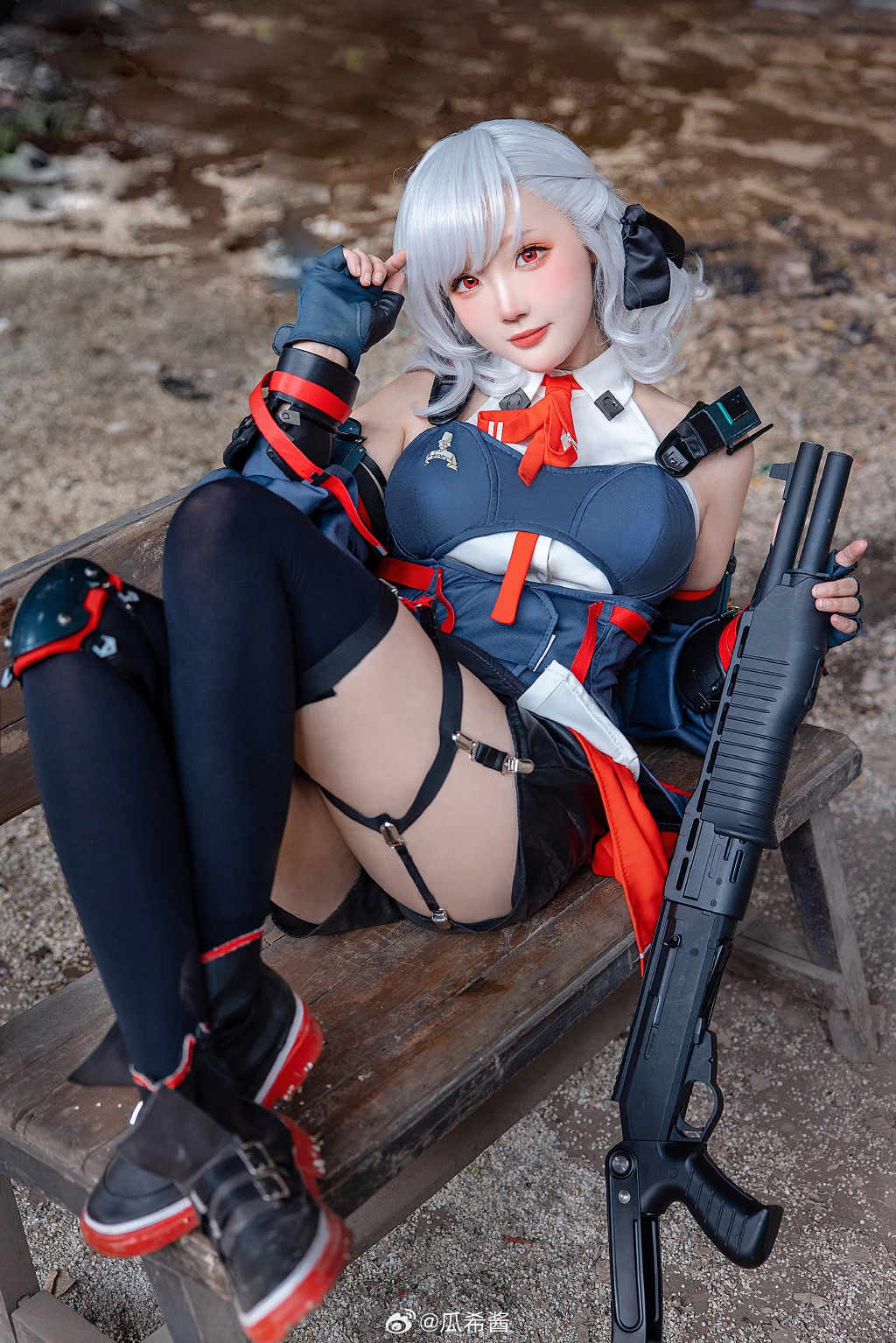 COSPLAY 欸…… 任务要赶不及了？ 哎呀，会没事的啦，先吃块巧克力再说。 少女前线2 追放 塞布丽娜@瓜希酱