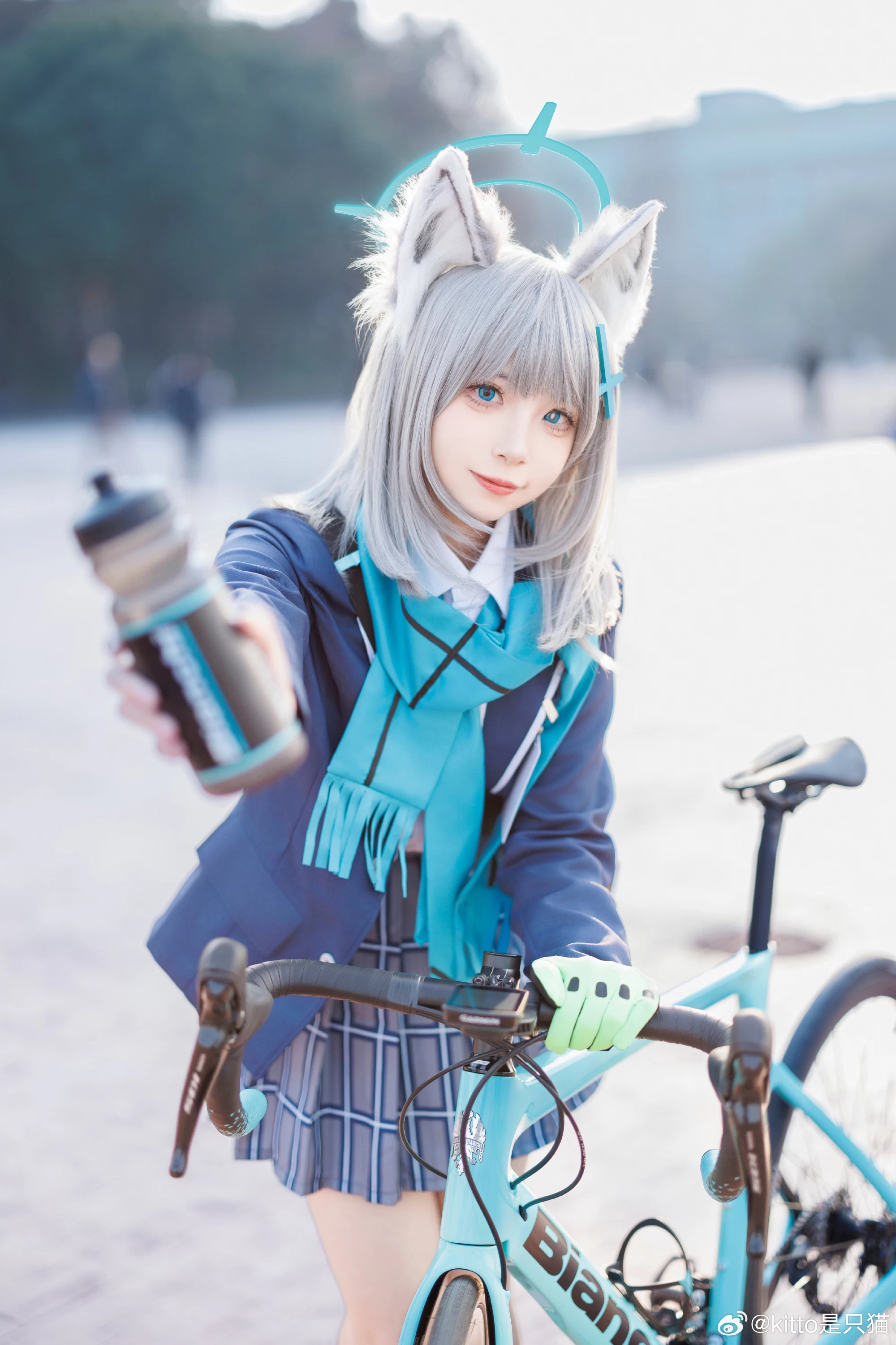 cosplay …唔？我脸上粘什么东西了吗？蔚蓝档案 砂狼白子@kitto是只猫