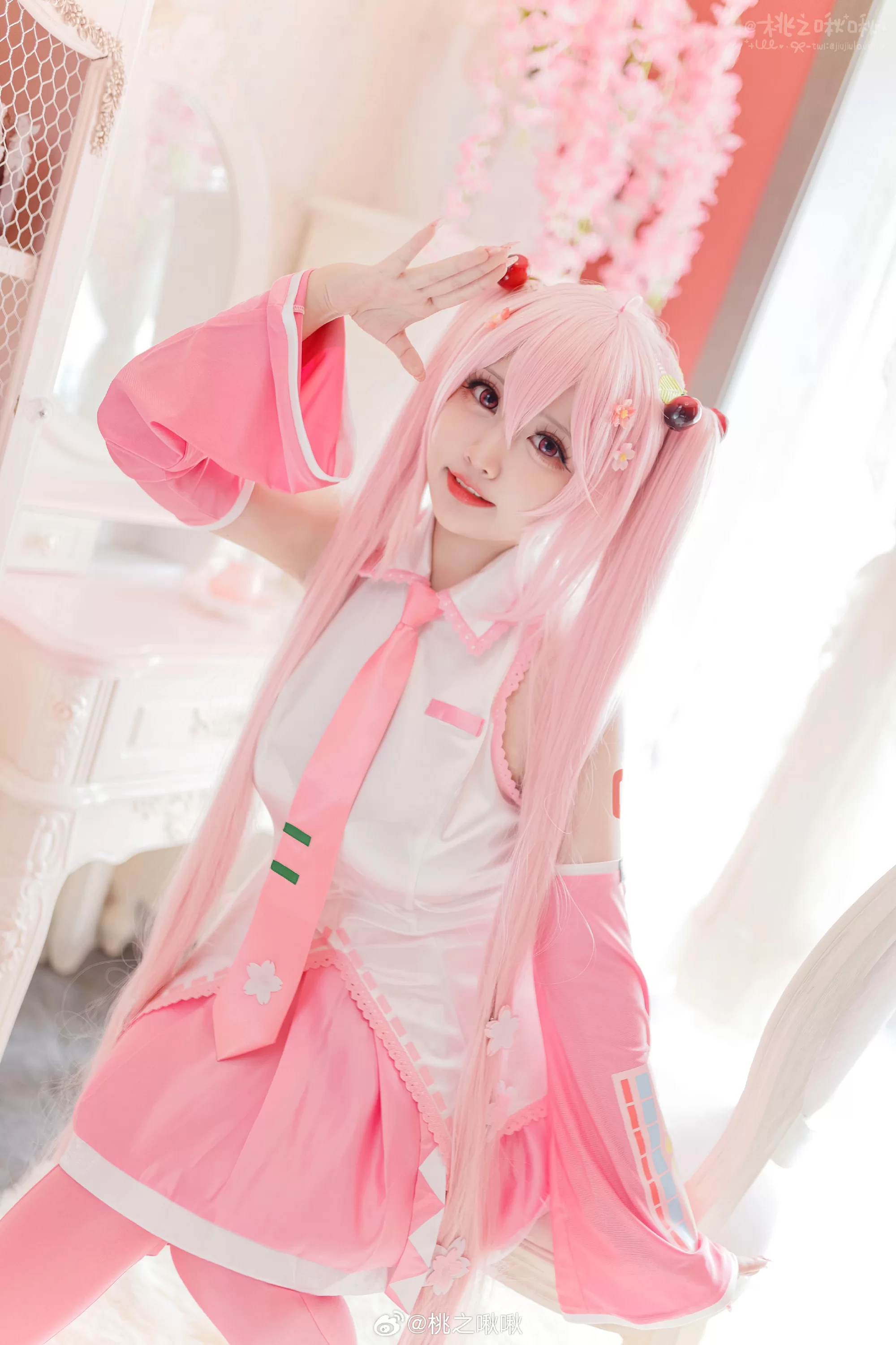 COSPLAY 🌸春日的樱色妖精🌸 樱初音!樱初音!终于发这套啦~@桃之啾啾